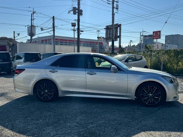 クラウンハイブリッド アスリートＳ　ブラックスタイル　革シート　純正フルセグナビ　前席シートＨ＆ベンチレーション　前席Ｐシート　前後ドラレコ　Ｂカメラ　ＨＩＤヘッドライト＆フォグ　ビルトインＥＴＣ　Ｂｌｕｅｔｏｏｔｈ接続　純正１８インチＡＷ　Ｃソナー（28枚目）