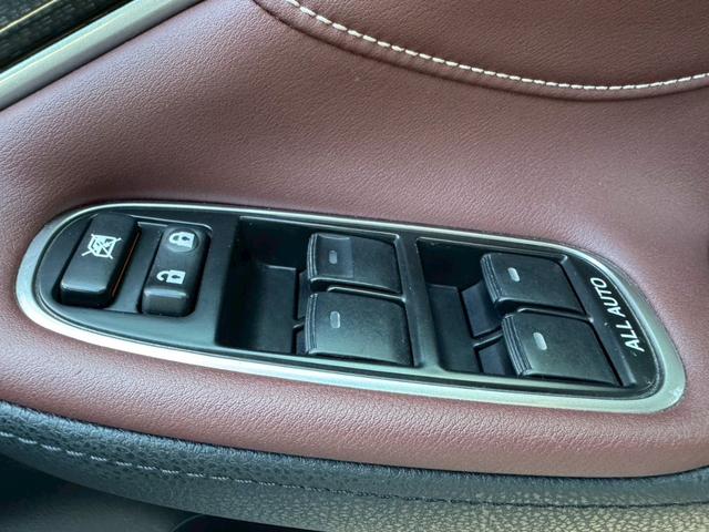 クラウンハイブリッド アスリートＳ　ブラックスタイル　革シート　純正フルセグナビ　前席シートＨ＆ベンチレーション　前席Ｐシート　前後ドラレコ　Ｂカメラ　ＨＩＤヘッドライト＆フォグ　ビルトインＥＴＣ　Ｂｌｕｅｔｏｏｔｈ接続　純正１８インチＡＷ　Ｃソナー（41枚目）