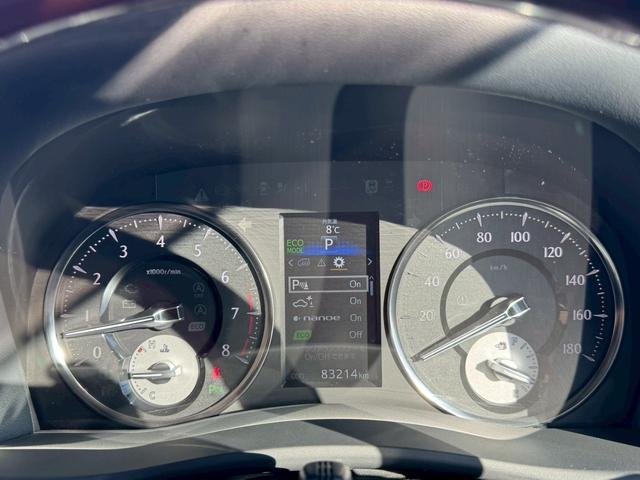 ヴェルファイア ３．５Ｖ　Ｌ　純正ナビ　白革シート　シートＨ　ステアリングＨ　Ｂカメラ　　パワーバックドア　純正１７インチＡＷ　ＬＥＤヘッドライト＆フォグ　フルセグＴＶ　ＢＴ　クリアランスソナー　ＥＴＣ２．０　ＰＣＳ　ＡＣ１００Ｖ（12枚目）