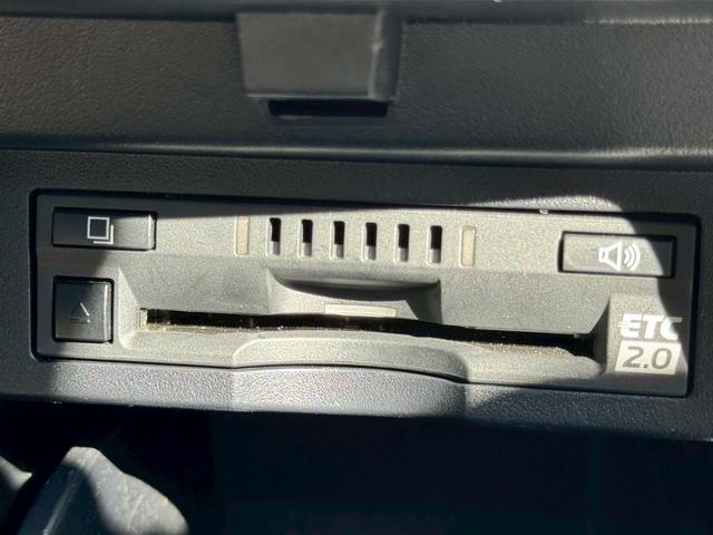 ヴェルファイア ３．５Ｖ　Ｌ　純正ナビ　白革シート　シートＨ　ステアリングＨ　Ｂカメラ　　パワーバックドア　純正１７インチＡＷ　ＬＥＤヘッドライト＆フォグ　フルセグＴＶ　ＢＴ　クリアランスソナー　ＥＴＣ２．０　ＰＣＳ　ＡＣ１００Ｖ（20枚目）