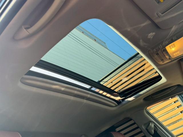 クラウンハイブリッド アスリートS ブラックスタイル サンルーフ シートヒーター&シートV Pシート フルセグTV 純正18インチアルミホイール ドラレコ 純正ナビ Bカメラ Bluetooth接続 USB接続 ビルトインETC イージークローザー(10枚目)