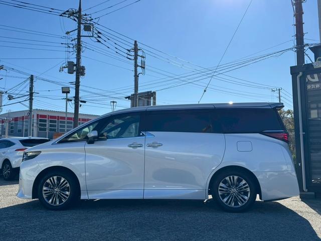 アルファードハイブリッド Ｚ　黒革シート　デジタルインナーミラー　パノラミックビュー　モニター　ＴＶキャンセラー　ステアリングＨ　シートＨ＆Ｖ　Ｐバックドア　純正１８インチＡＷ　ＥＴＣ２．０　ＢＳＭ　ＨＵＤ　ＲＣＴＡ　ＨＤＭＩ（6枚目）