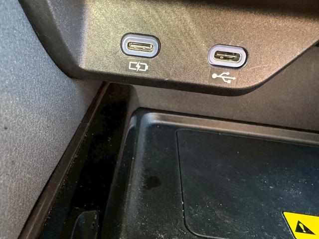 アルファードハイブリッド Ｚ　黒革シート　デジタルインナーミラー　パノラミックビュー　モニター　ＴＶキャンセラー　ステアリングＨ　シートＨ＆Ｖ　Ｐバックドア　純正１８インチＡＷ　ＥＴＣ２．０　ＢＳＭ　ＨＵＤ　ＲＣＴＡ　ＨＤＭＩ（28枚目）