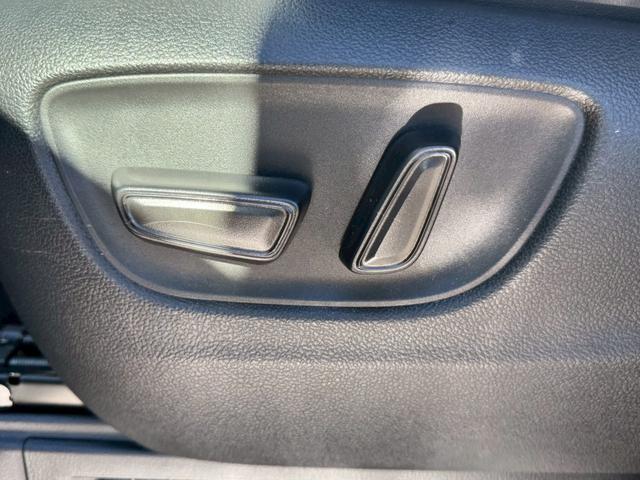 アルファードハイブリッド Ｚ　黒革シート　デジタルインナーミラー　パノラミックビュー　モニター　ＴＶキャンセラー　ステアリングＨ　シートＨ＆Ｖ　Ｐバックドア　純正１８インチＡＷ　ＥＴＣ２．０　ＢＳＭ　ＨＵＤ　ＲＣＴＡ　ＨＤＭＩ（31枚目）