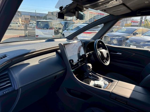 アルファードハイブリッド Ｚ　黒革シート　デジタルインナーミラー　パノラミックビュー　モニター　ＴＶキャンセラー　ステアリングＨ　シートＨ＆Ｖ　Ｐバックドア　純正１８インチＡＷ　ＥＴＣ２．０　ＢＳＭ　ＨＵＤ　ＲＣＴＡ　ＨＤＭＩ（45枚目）