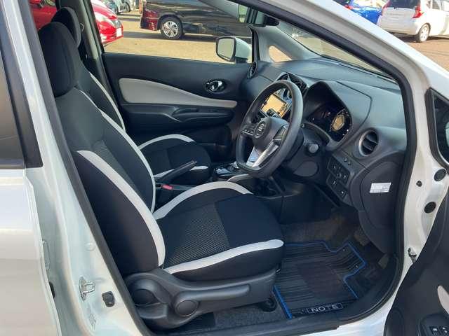 ノート １．２　ｅ－ＰＯＷＥＲ　Ｘ　Ｖセレクション　純正ナビ＆３６０度カメラ　運転席助手席エアバック　エアバッグ　衝突被害軽減装置　イモビライザー　パワーウインドウ　レーンアシスト　アルミホイール　フルオートエアコン　Ｂカメラ　アイドリングストップ　メモリーナビ　ＡＢＳ（4枚目）