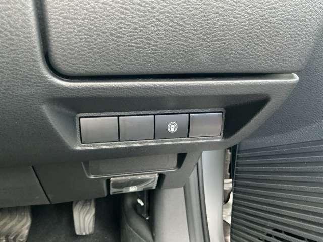 ノート １．２　Ｘ　純正ナビ＆バックカメラ　リアカメラ　衝突被害軽減ブレ－キ　レーンアシスト　アイドリングストップ　盗難防止システム　ワンセグＴＶ　ＴＶナビ　サイドカーテンエアバック　メモリーナビ　パワーウィンドウ　オートエアコン　キーレス（7枚目）