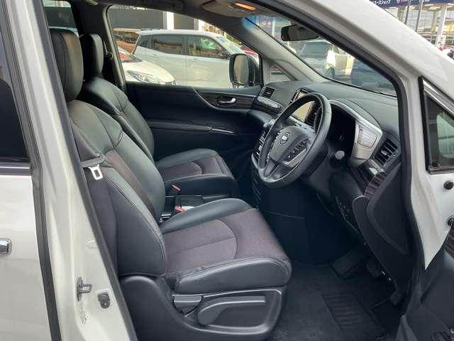 エルグランド 2.5 250ハイウェイスターS 純正ナビ&後席モニター&バックカメラ アルミホイル ドライブレコーダ クルコン Bカメラ サイドカーテンエアバック 盗難防止 メモリーナビ ETC エアコン ナビTV 寒冷地仕様 ABS パワステ エアバッグ パワーウインドウ キーレス(5枚目)