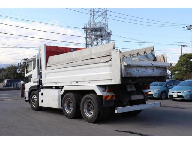 クオン 　１０トン・新明和・ユーザー買取・車検付き（3枚目）