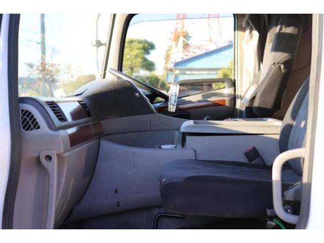 クオン 　１０トン・新明和・ユーザー買取・車検付き（8枚目）