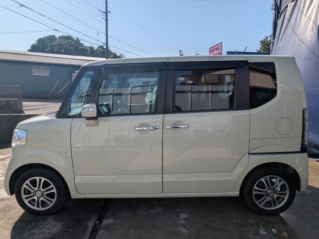 N-BOX G SSパッケージ 両側電動スライドドア・ナビ・TV・DVD・CD・Bluetooth・バックカメラ・プッシュスタート・純正アルミホイール・室内クリーニング済み(5枚目)