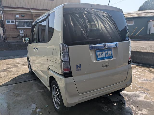 N-BOX G SSパッケージ 両側電動スライドドア・ナビ・TV・DVD・CD・Bluetooth・バックカメラ・プッシュスタート・純正アルミホイール・室内クリーニング済み(6枚目)