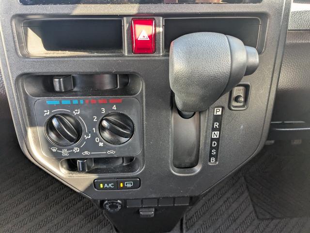 ルーミー Ｘ　Ｓ　衝突被害軽減ブレーキ・ナビ・ＴＶ・Ｂｌｕｅｔｏｏｔｈ・バックカメラ・片側電動スライドドア・ＥＴＣ・アイドリングストップ・プッシュスタート（34枚目）