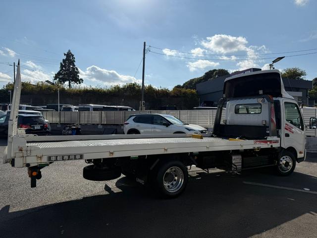 デュトロ 積載車 AT 後輪ダブル 衝突被害軽減システム クリアランスソナー レーンアシスト ドライブレコーダー ETC ナビ TV バックカメラ スマートキー アイドリングストップ 電動格納ミラー ESC(4枚目)