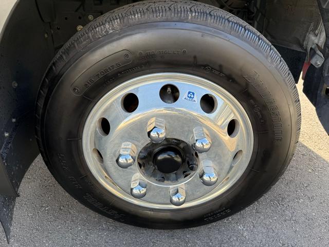 デュトロ 積載車 AT 後輪ダブル 衝突被害軽減システム クリアランスソナー レーンアシスト ドライブレコーダー ETC ナビ TV バックカメラ スマートキー アイドリングストップ 電動格納ミラー ESC(11枚目)