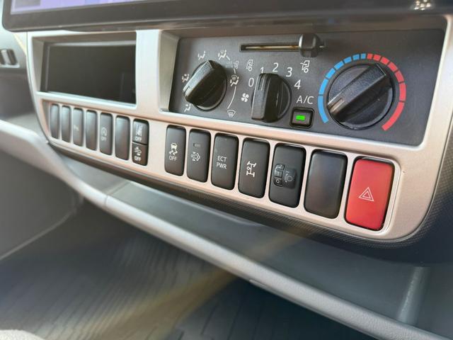 デュトロ 積載車 AT 後輪ダブル 衝突被害軽減システム クリアランスソナー レーンアシスト ドライブレコーダー ETC ナビ TV バックカメラ スマートキー アイドリングストップ 電動格納ミラー ESC(32枚目)