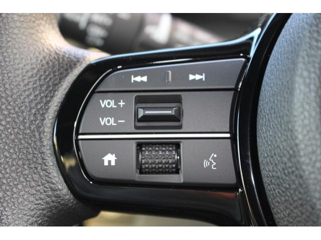 Ｎ－ＢＯＸカスタム ベースグレード　両側電動スライドドア　クリアランスソナー　オートクルーズコントロール　レーンアシスト　衝突被害軽減システム　オートライト　ＬＥＤヘッドランプ　スマートキー　アイドリングストップ　電動格納ミラー（15枚目）