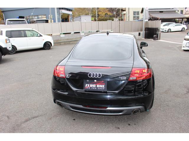 ＴＴクーペ ２．０ＴＦＳＩ　クワトロ　Ｓラインパッケージ　４ＷＤ　バックカメラ　ナビ　ＴＶ　ＡＴ　オートライト　ＨＩＤ　キーレスエントリー　電動格納ミラー　アルミホイール　パワーシート　盗難防止システム　ＡＢＳ　ＥＳＣ　ＣＤ　ＤＶＤ再生　ＵＳＢ（6枚目）