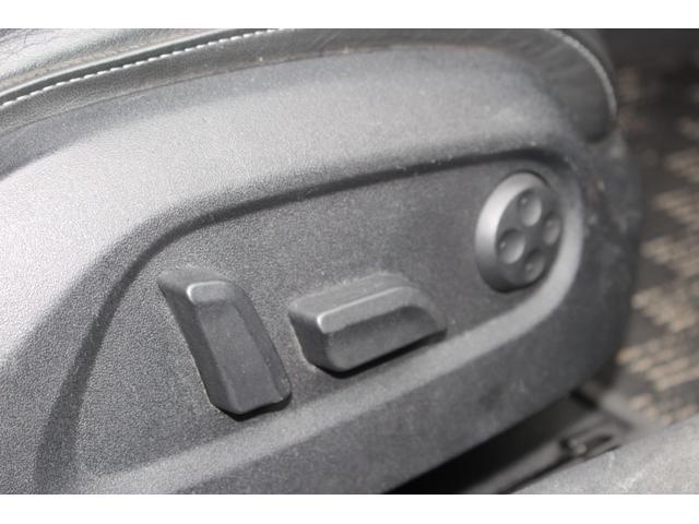 ＴＴクーペ ２．０ＴＦＳＩ　クワトロ　Ｓラインパッケージ　４ＷＤ　バックカメラ　ナビ　ＴＶ　ＡＴ　オートライト　ＨＩＤ　キーレスエントリー　電動格納ミラー　アルミホイール　パワーシート　盗難防止システム　ＡＢＳ　ＥＳＣ　ＣＤ　ＤＶＤ再生　ＵＳＢ（31枚目）