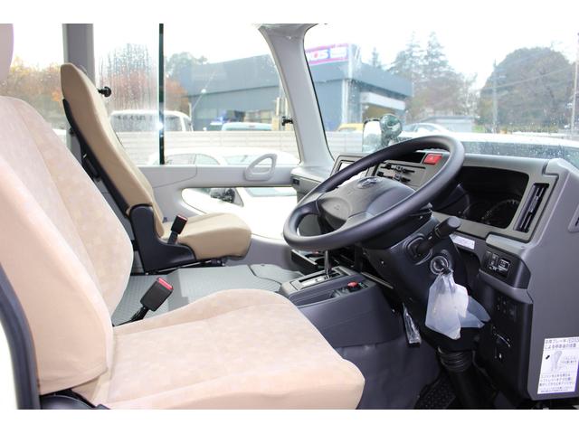 コースター ＬＸ　バス　ＣＶＴ　衝突被害軽減システム　レーンアシスト　ＥＴＣ　ナビ　バックカメラ　電動格納ミラー　オートマチックハイビーム　オートライト　ＥＳＣ　パワーウィンドウ　運転席エアバッグ（15枚目）