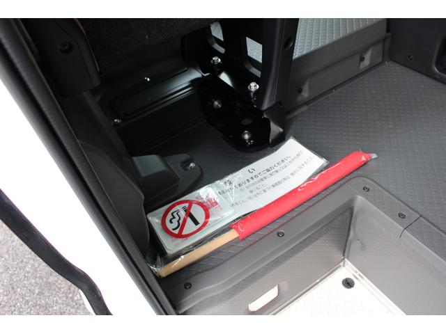 コースター ＬＸ　バス　ＣＶＴ　衝突被害軽減システム　レーンアシスト　ＥＴＣ　ナビ　バックカメラ　電動格納ミラー　オートマチックハイビーム　オートライト　ＥＳＣ　パワーウィンドウ　運転席エアバッグ（44枚目）