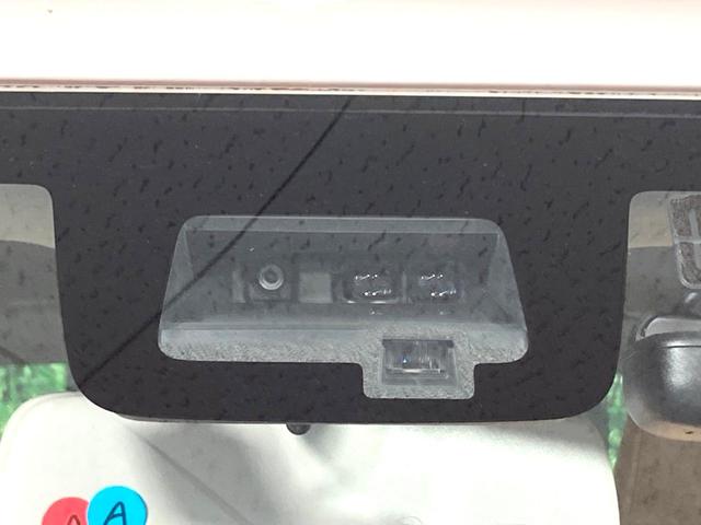 ＪＣ　禁煙車　純正８型ＳＤナビ　衝突軽減　クルーズコントロール　ＬＥＤヘッドライト　オートライト　オートエアコン　シートヒーター　純正１５インチアルミ　ＥＴＣ　バックカメラ　スマートキー(5枚目)