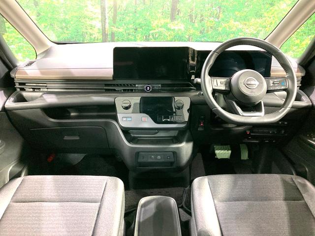 セレナ ｅ－パワー　ハイウェイスターＶ　両側電動ドア　純正１２．３型ディスプレイ　全周囲カメラ　衝突軽減　レーダークルーズ　禁煙車　コーナーセンサー　スマートキー　ＬＥＤヘッド　ＥＴＣ２．０　オートハイビーム　車線逸脱警報　オートライト（2枚目）