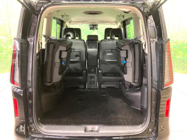 セレナ ｅ－パワー　ハイウェイスターＶ　両側電動ドア　純正１２．３型ディスプレイ　全周囲カメラ　衝突軽減　レーダークルーズ　禁煙車　コーナーセンサー　スマートキー　ＬＥＤヘッド　ＥＴＣ２．０　オートハイビーム　車線逸脱警報　オートライト（11枚目）