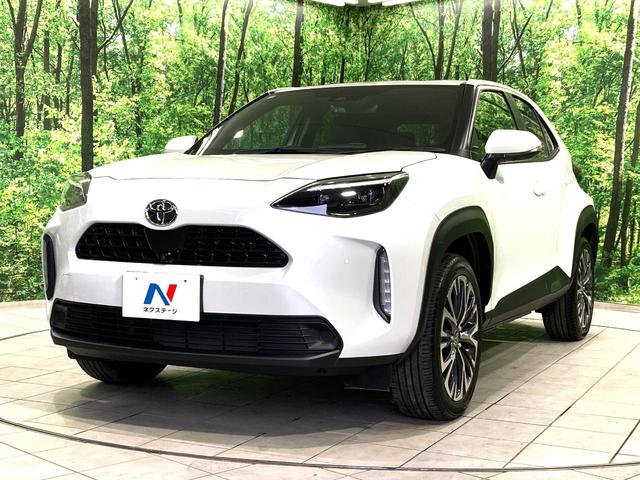 ヤリスクロス Ｚ　純正８型ＤＡ　全周囲カメラ　衝突軽減　レーダークルーズコントロール　ＨＵＤ　ＢＳＭ　ＥＴＣ　ステアリングヒーター　前席シートヒーター　禁煙車　革巻きステアリング　ハーフレザーシートヒーター（24枚目）