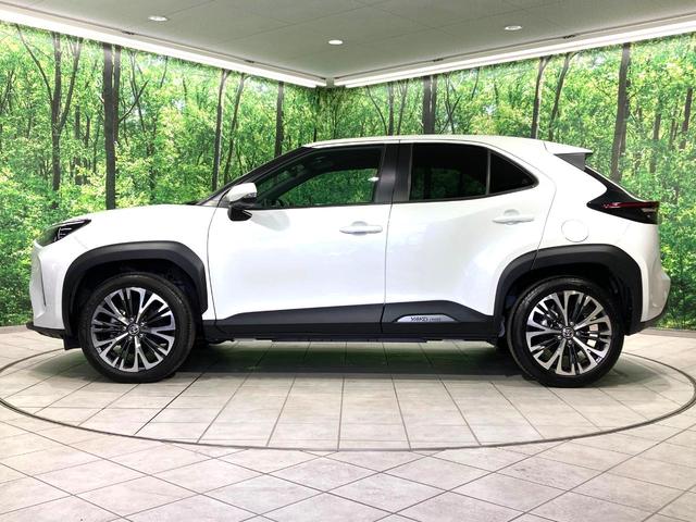 ヤリスクロス Ｚ　純正８型ＤＡ　全周囲カメラ　衝突軽減　レーダークルーズコントロール　ＨＵＤ　ＢＳＭ　ＥＴＣ　ステアリングヒーター　前席シートヒーター　禁煙車　革巻きステアリング　ハーフレザーシートヒーター（26枚目）