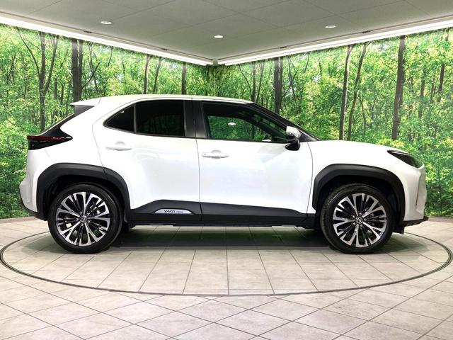 ヤリスクロス Ｚ　純正８型ＤＡ　全周囲カメラ　衝突軽減　レーダークルーズコントロール　ＨＵＤ　ＢＳＭ　ＥＴＣ　ステアリングヒーター　前席シートヒーター　禁煙車　革巻きステアリング　ハーフレザーシートヒーター（27枚目）