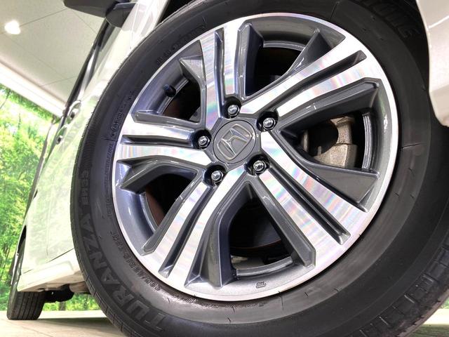 ステップワゴンスパーダ ｅ：ＨＥＶスパーダ　Ｇ　ホンダセンシング　純正１０型ナビ　バックカメラ　両側電動スライドドア　衝突軽減　レーダークルーズコントロール　ＥＴＣ　禁煙車　ＬＥＤヘッドライト＆フォグライト　オートライト　オートエアコン　革巻きステアリング（14枚目）