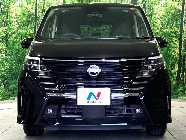 セレナ ｅ－パワー　ハイウェイスターＶ　登録済未使用車　メーカー１２型ナビ　全周囲カメラ　衝突軽減　プロパイロット　両側電動スライドドア　ＥＴＣ　前席中列シートヒーター　ステアリングヒーター　ＢＳＭ　デジタルインナーミラー（15枚目）