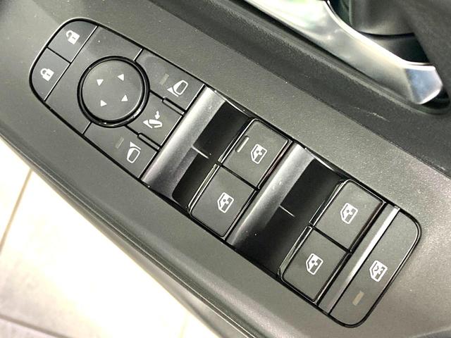 セレナ ｅ－パワー　ハイウェイスターＶ　登録済未使用車　メーカー１２型ナビ　全周囲カメラ　衝突軽減　プロパイロット　両側電動スライドドア　ＥＴＣ　前席中列シートヒーター　ステアリングヒーター　ＢＳＭ　デジタルインナーミラー（41枚目）