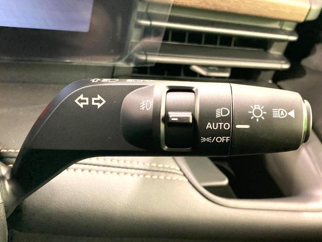 セレナ ｅ－パワー　ハイウェイスターＶ　登録済未使用車　メーカー１２型ナビ　全周囲カメラ　衝突軽減　プロパイロット　両側電動スライドドア　ＥＴＣ　前席中列シートヒーター　ステアリングヒーター　ＢＳＭ　デジタルインナーミラー（49枚目）