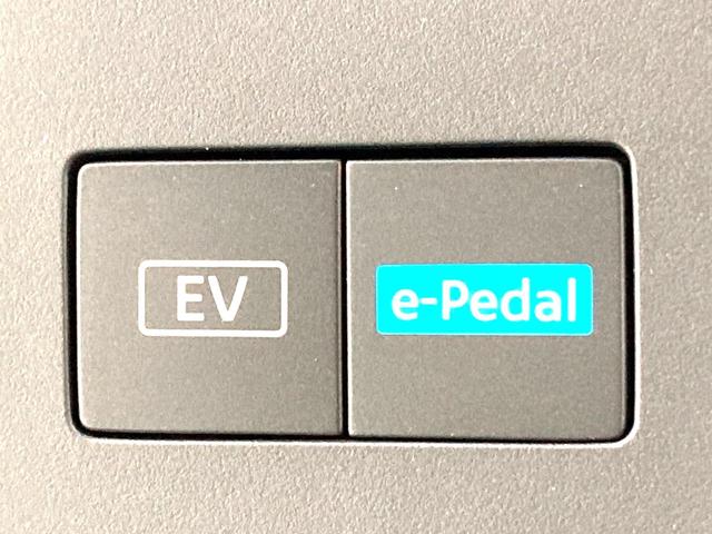 セレナ ｅ－パワー　ハイウェイスターＶ　登録済未使用車　メーカー１２型ナビ　全周囲カメラ　衝突軽減　プロパイロット　両側電動スライドドア　ＥＴＣ　前席中列シートヒーター　ステアリングヒーター　ＢＳＭ　デジタルインナーミラー（68枚目）