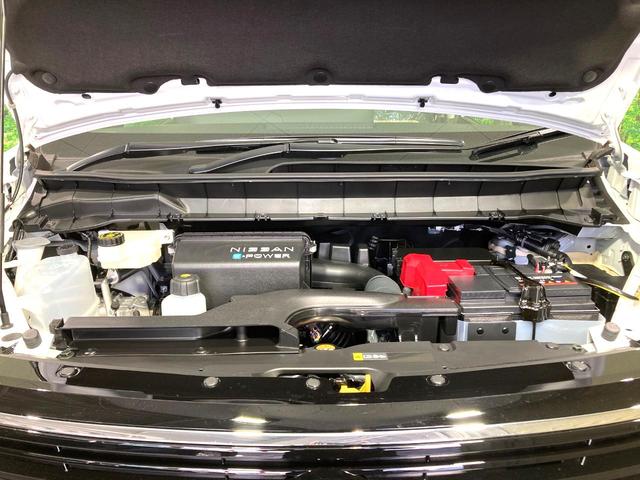 セレナ e-パワー ハイウェイスターV 登録済未使用車 両側電動ドア メーカー12型ナビ 全周囲カメラ 衝突被害軽減システム プロパイロット ETC BSM LEDヘッドライト&フォグライト オートハイビーム リアオートエアコン(18枚目)