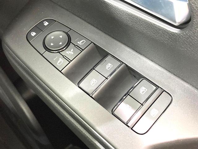 セレナ e-パワー ハイウェイスターV 登録済未使用車 両側電動ドア メーカー12型ナビ 全周囲カメラ 衝突被害軽減システム プロパイロット ETC BSM LEDヘッドライト&フォグライト オートハイビーム リアオートエアコン(45枚目)