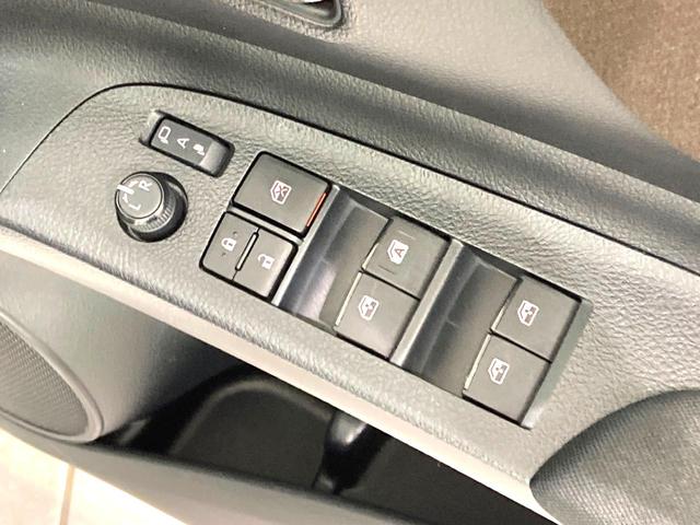 シエンタ G クエロ 両側電動ドア 純正9型ナビ バックカメラ 衝突被害軽減システム 禁煙車 ハーフレザーシート 前席シートヒーター ステアリングヒーター ETC LEDヘッドライト&フォグライト スマートキー(38枚目)