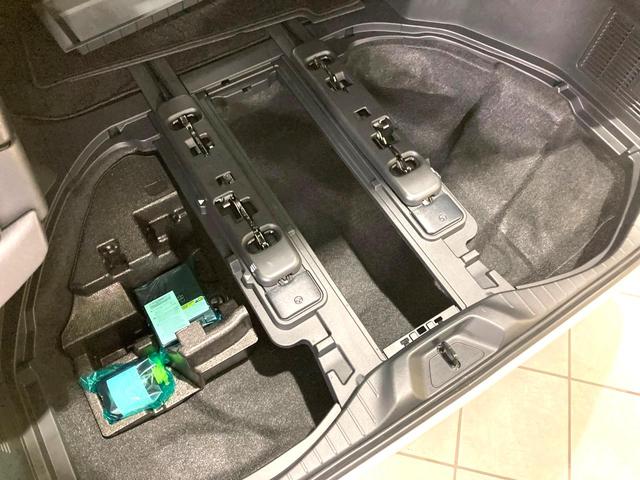 アルファードハイブリッド Z ガラスルーフ 純正14型ナビ 全周囲カメラ 後席モニター 両側電動スライドドア 衝突軽減 レーダークルーズ BSM HUD ETC デジタルインナーミラー パワーバックドア パワーシート(44枚目)