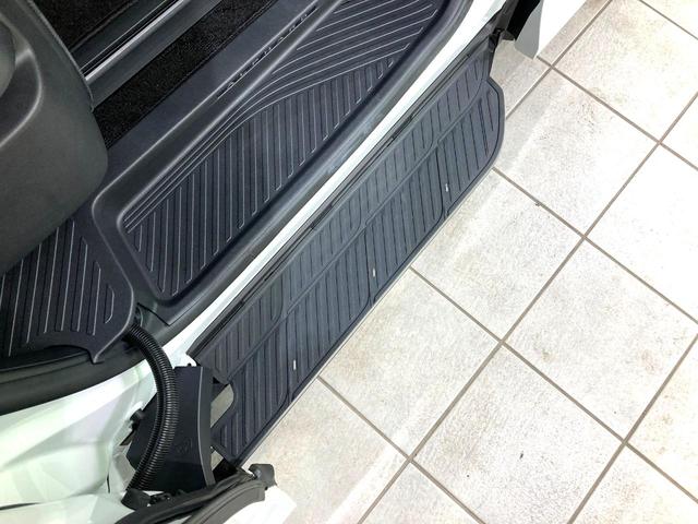 アルファードハイブリッド Z ガラスルーフ 純正14型ナビ 全周囲カメラ 後席モニター 両側電動スライドドア 衝突軽減 レーダークルーズ BSM HUD ETC デジタルインナーミラー パワーバックドア パワーシート(47枚目)