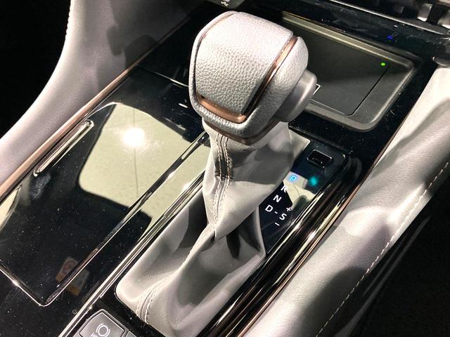 アルファードハイブリッド Z ガラスルーフ 純正14型ナビ 全周囲カメラ 後席モニター 両側電動スライドドア 衝突軽減 レーダークルーズ BSM HUD ETC デジタルインナーミラー パワーバックドア パワーシート(65枚目)