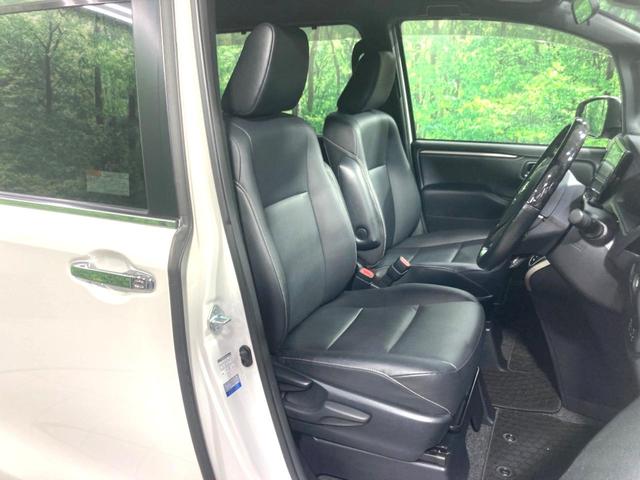 エスクァイア Ｇｉ　ブラックテーラード　両側電動ドア　純正１０型ナビ　バックカメラ　衝突被害軽減システム　禁煙車　スマートキー　ＬＥＤヘッド　ビルトインＥＴＣ　クルコン　オートハイビーム　オートライト　デュアルエアコン　純正１５インチアルミ（7枚目）