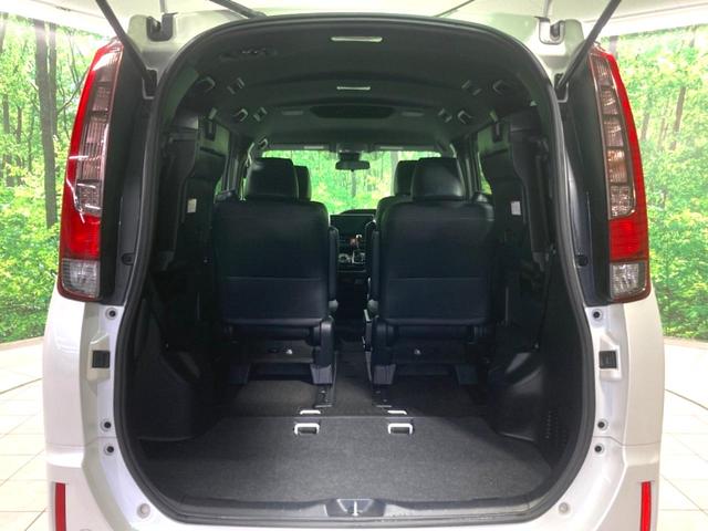 エスクァイア Ｇｉ　ブラックテーラード　両側電動ドア　純正１０型ナビ　バックカメラ　衝突被害軽減システム　禁煙車　スマートキー　ＬＥＤヘッド　ビルトインＥＴＣ　クルコン　オートハイビーム　オートライト　デュアルエアコン　純正１５インチアルミ（10枚目）