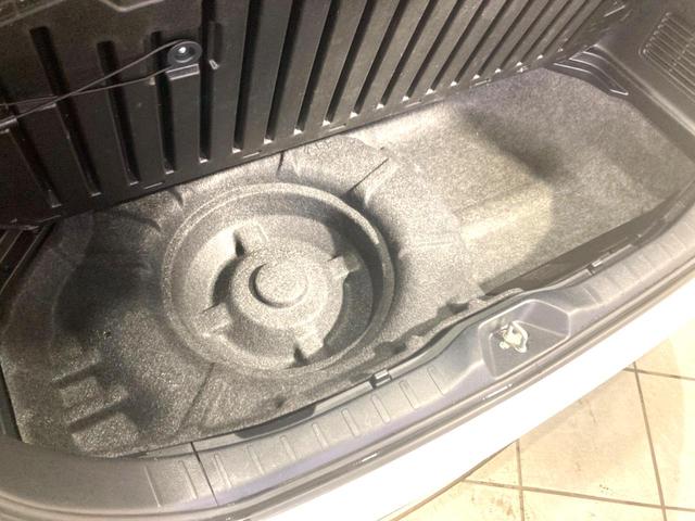 エスクァイア Ｇｉ　ブラックテーラード　両側電動ドア　純正１０型ナビ　バックカメラ　衝突被害軽減システム　禁煙車　スマートキー　ＬＥＤヘッド　ビルトインＥＴＣ　クルコン　オートハイビーム　オートライト　デュアルエアコン　純正１５インチアルミ（30枚目）