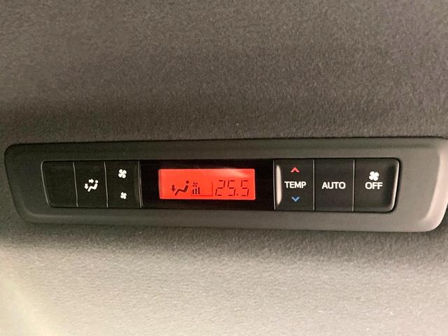 エスクァイア Ｇｉ　ブラックテーラード　両側電動ドア　純正１０型ナビ　バックカメラ　衝突被害軽減システム　禁煙車　スマートキー　ＬＥＤヘッド　ビルトインＥＴＣ　クルコン　オートハイビーム　オートライト　デュアルエアコン　純正１５インチアルミ（42枚目）