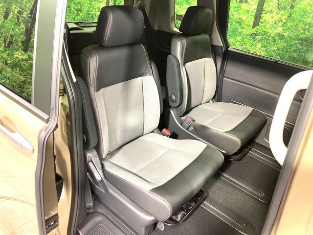 フリード e:HEVクロスター 登録済未使用車 両側電動ドア 衝突被害軽減システム レーダークルーズ ハーフレザーシート コーナーセンサー スマートキー LEDヘッド ルーフレール オートハイビーム 車線逸脱警報 オートライト(9枚目)