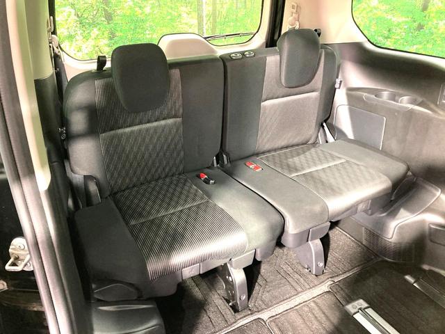 セレナ ｅ－パワー　ハイウェイスターＶ　純正１０型ナビ　全周囲カメラ　後席モニター　両側電動スライドドア　衝突軽減　プロパイロット　ＥＴＣ　ＢＳＭ　デジタルインナーミラー　前席シートヒーター　リアオートエアコン　革巻きステアリング（10枚目）