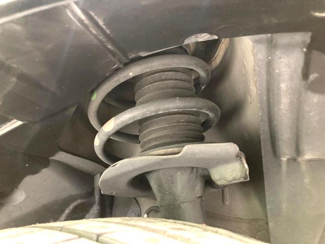 セレナ ｅ－パワー　ハイウェイスターＶ　純正１０型ナビ　全周囲カメラ　後席モニター　両側電動スライドドア　衝突軽減　プロパイロット　ＥＴＣ　ＢＳＭ　デジタルインナーミラー　前席シートヒーター　リアオートエアコン　革巻きステアリング（20枚目）