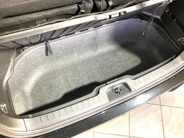 セレナ ｅ－パワー　ハイウェイスターＶ　純正１０型ナビ　全周囲カメラ　後席モニター　両側電動スライドドア　衝突軽減　プロパイロット　ＥＴＣ　ＢＳＭ　デジタルインナーミラー　前席シートヒーター　リアオートエアコン　革巻きステアリング（38枚目）